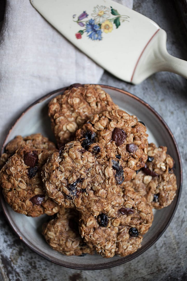 Chocolate Cherry Oatmeal Cookies_12_Gold&Thyme