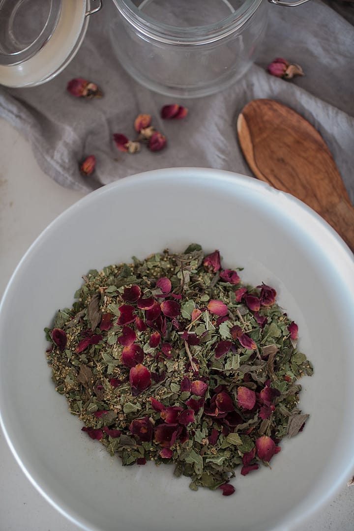 Meadowsweet Mint Spring Tea_1_Gold&Thyme Meadowsweet Mint Spring Tea_1_Gold&Thyme